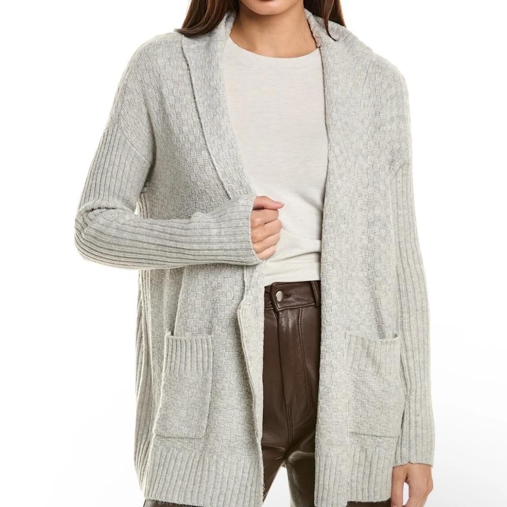 Cabi Gray Women’s Sweater Cardigan With Front Zipper Pockets Sz L